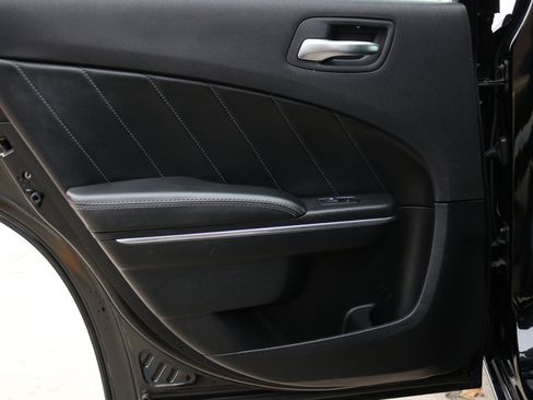 Used 2015 Dodge Charger R/T w/ Plus Group image 38