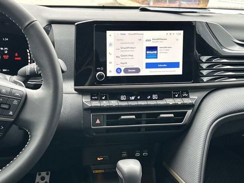 Used 2026 Toyota Camry SE w/ Convenience Package image 16