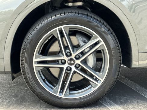 Used 2023 Audi Q5 e Premium w/ Convenience Package AWD/4WD image 26