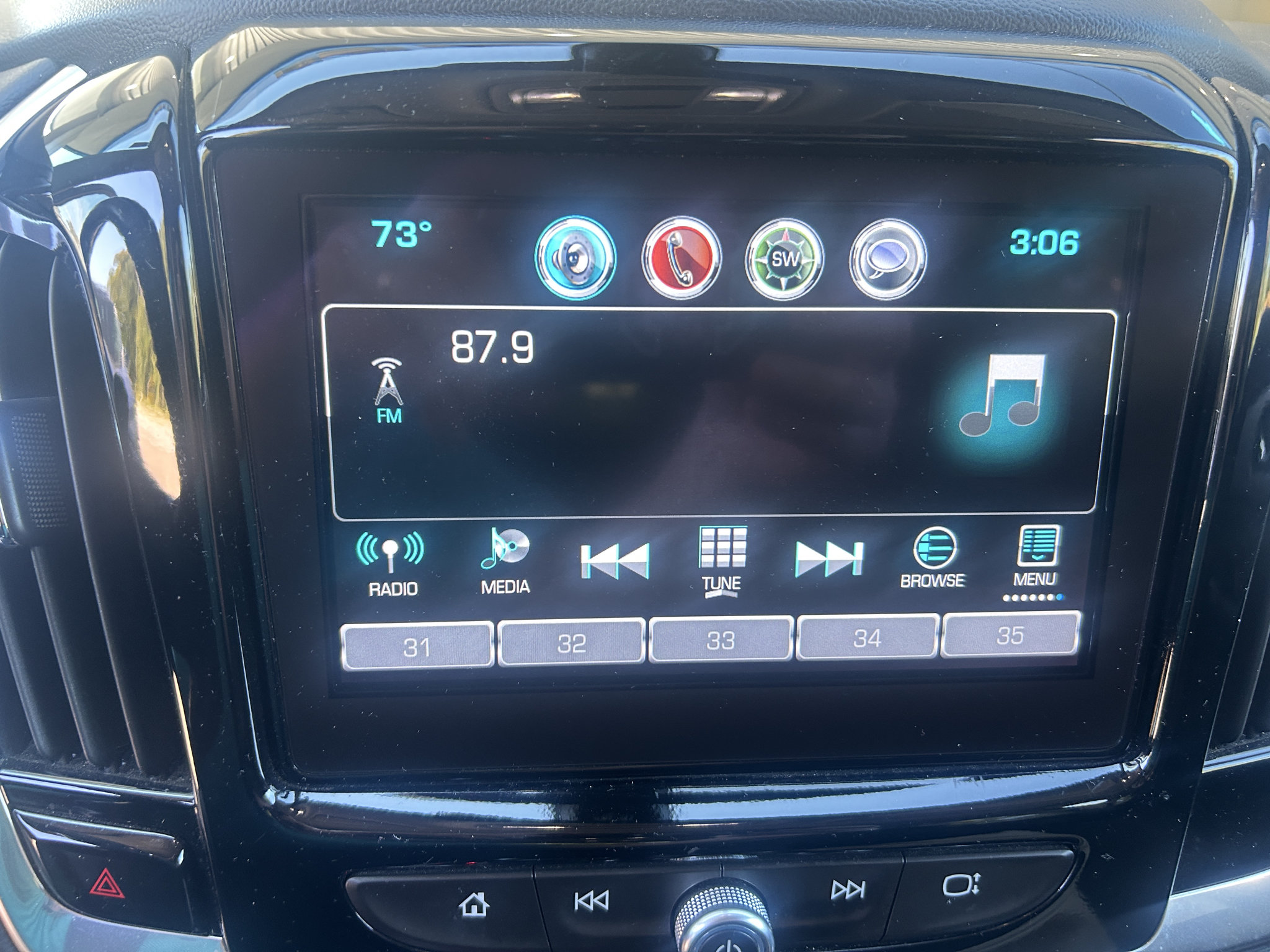 Used 2018 Chevrolet Traverse LT FWD image 28