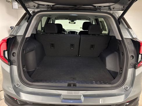 Used 2023 GMC Terrain SLE w/ Driver Convenience Package FWD image 19