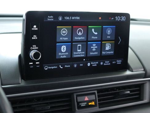 Used 2025 Honda Pilot Touring image 17