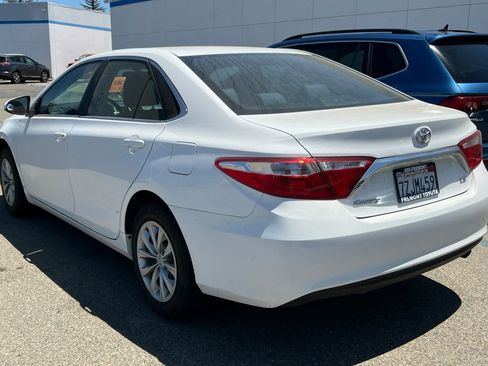 Used 2017 Toyota Camry LE FWD image 6