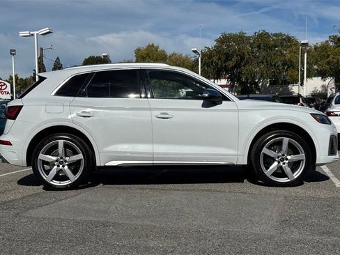 Used 2022 Audi SQ5 Premium image 2