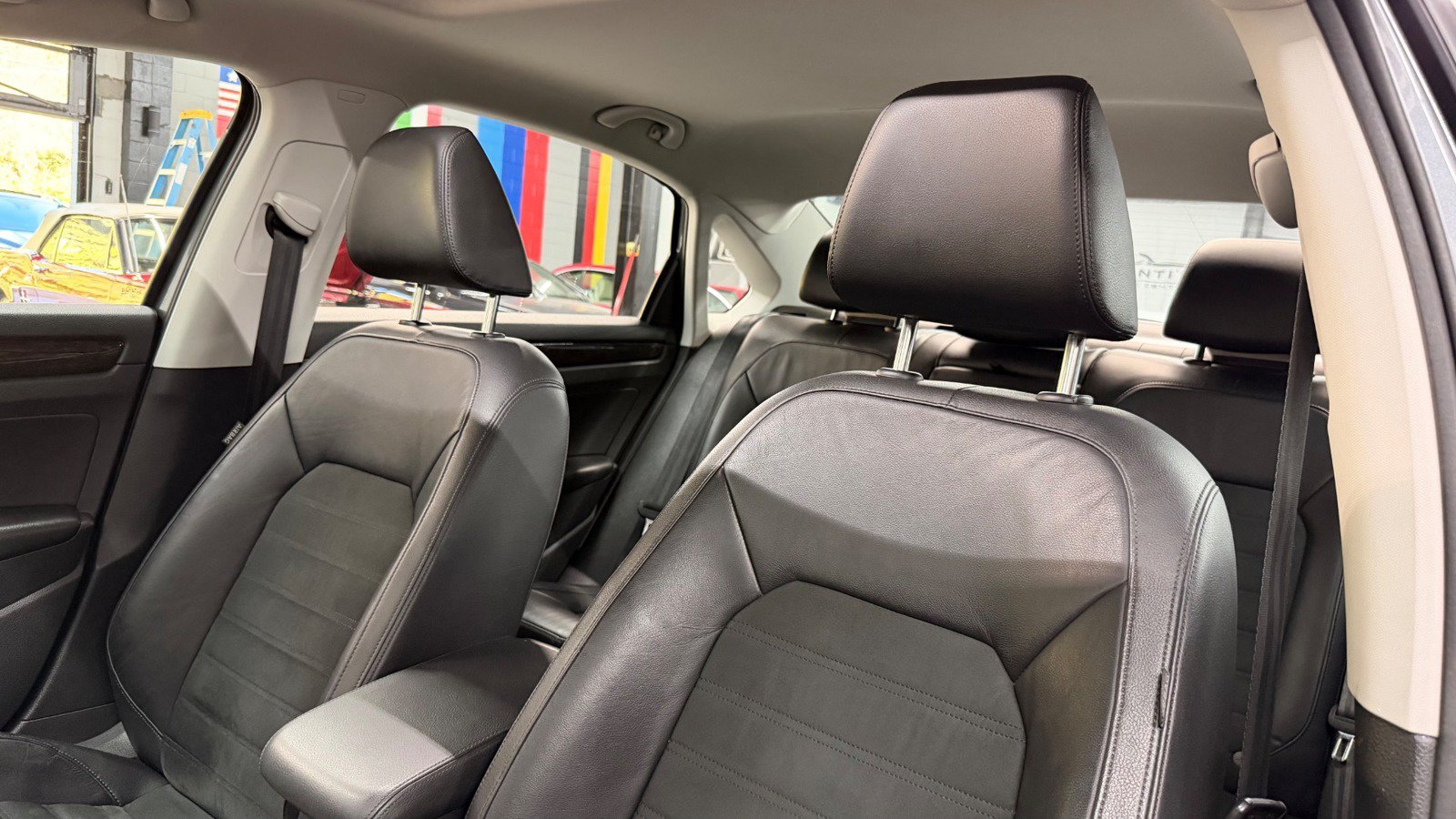Used 2014 Volkswagen Passat 3.6 SEL Premium FWD image 28