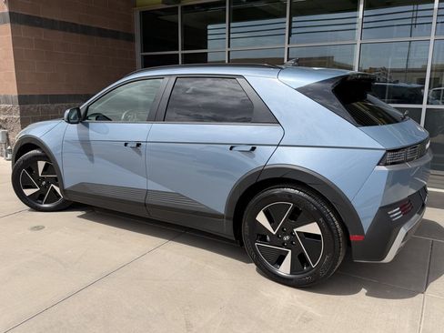 Used 2025 Hyundai Ioniq 5 SEL RWD image 5