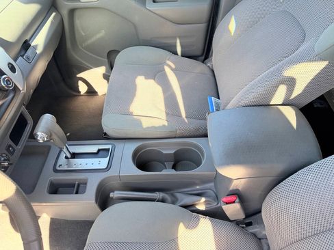 Used 2019 Nissan Frontier SV AWD/4WD image 15