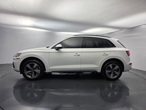Used 2020 Audi Q5 2.0T Premium w/ Titanium Sport Package AWD/4WD image 7