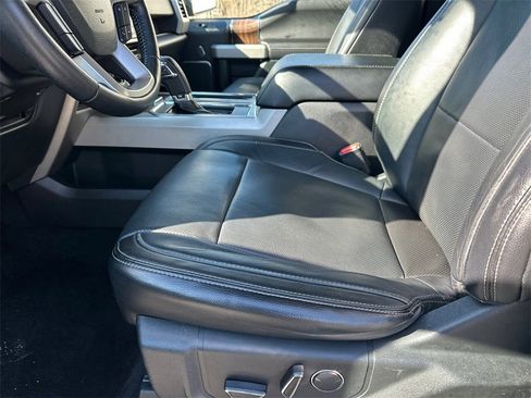 Used 2017 Ford F150 Lariat image 10