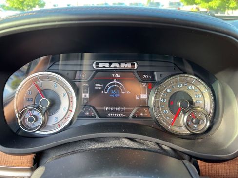 Used 2022 RAM 3500 Limited AWD/4WD image 15