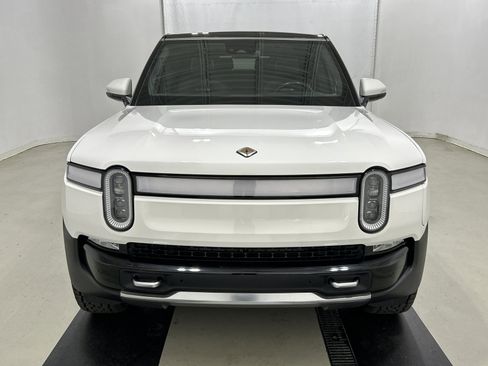 Used 2023 Rivian R1S Adventure image 8