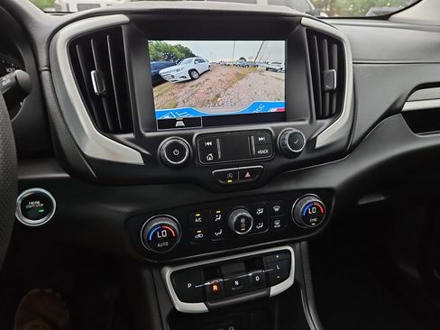 Used 2023 GMC Terrain SLE w/ Driver Convenience Package FWD image 21