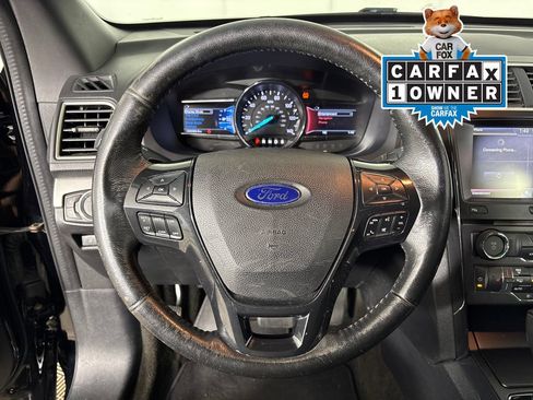 Used 2016 Ford Explorer XLT w/ Equipment Group 202A FWD image 16