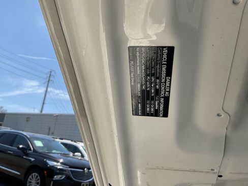 Used 2017 Mercedes-Benz E 300 image 24