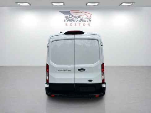 Used 2025 Ford Transit 250 148 Medium Roof RWD image 5
