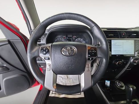 Used 2022 Toyota 4Runner SR5 AWD/4WD image 13