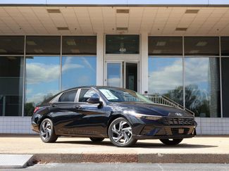 New 2025 Hyundai Elantra Limited video 2