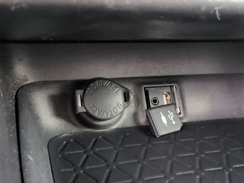 Used 2019 Toyota RAV4 XLE Premium w/ Cold Weather Package AWD/4WD image 31