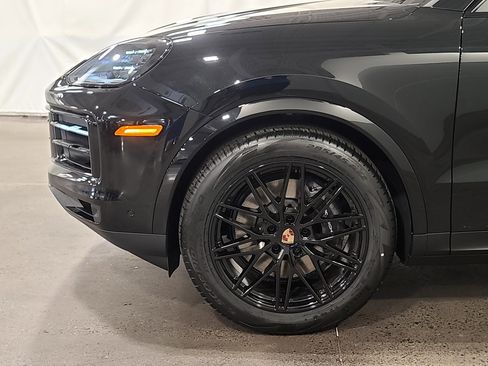 New 2026 Porsche Cayenne Coupe image 34