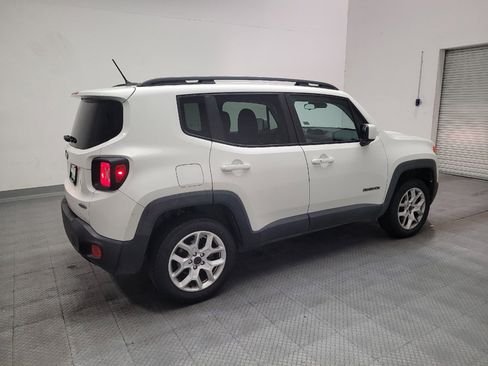 Used 2016 Jeep Renegade Latitude AWD/4WD image 10