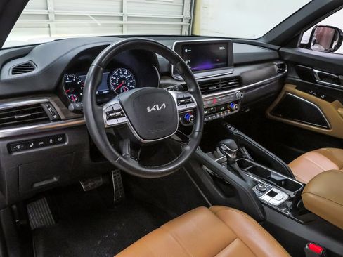 Used 2022 Kia Telluride SX w/ Nightfall Edition Package AWD/4WD image 2