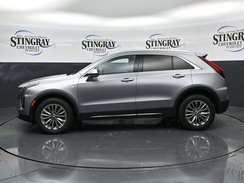 Used 2025 Cadillac XT4 Premium Luxury FWD image 4