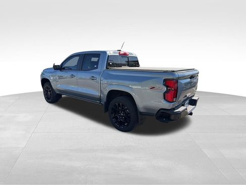 Used 2024 Chevrolet Colorado Z71 w/ LPO, Dark Essentials Package AWD/4WD image 8