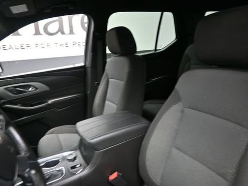 Used 2023 Chevrolet Traverse LT FWD image 10