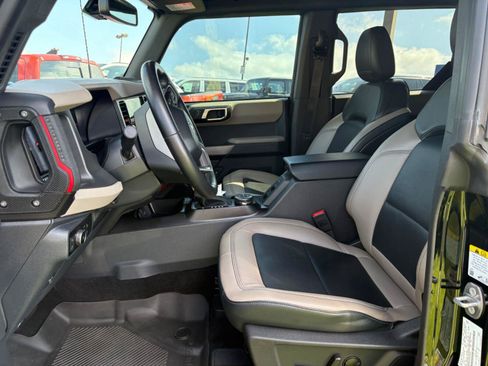 Used 2023 Ford Bronco Wildtrak AWD/4WD image 15