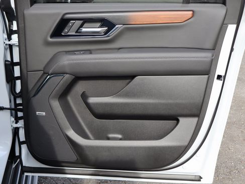 New 2026 GMC Yukon XL Denali w/ Sun & Power Step Package image 25