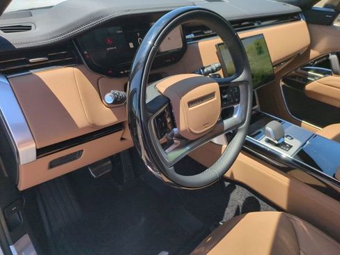 New 2026 Land Rover Range Rover Long Wheelbase SE AWD/4WD image 7