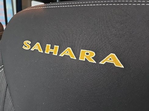 Used 2015 Jeep Wrangler Unlimited Sahara w/ Connectivity Group image 32