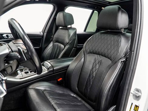 Used 2025 BMW X5 xDrive50e image 35