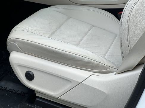 Certified 2022 Mercedes-Benz GLE 350 4MATIC image 19