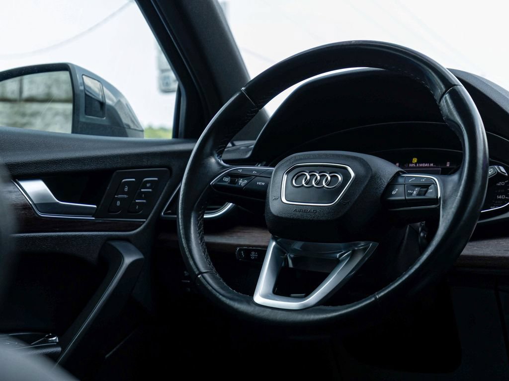 Used 2024 Audi Q5 2.0T Premium w/ Convenience Package AWD/4WD image 25