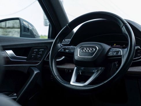 Used 2024 Audi Q5 2.0T Premium w/ Convenience Package AWD/4WD image 25