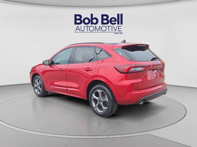 Certified 2023 Ford Escape ST-Line w/ Tech Pack #1 AWD/4WD image 3