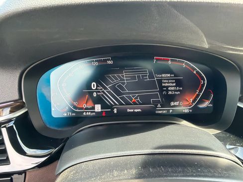 Used 2021 BMW 530i w/ Premium Package RWD image 9