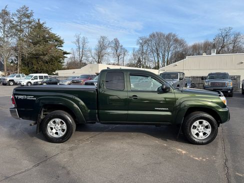 Used 2014 Toyota Tacoma 4x4 Access Cab V6 image 5