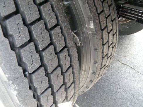 Used 2023 Ford F650 2WD Regular Cab Super Duty image 12