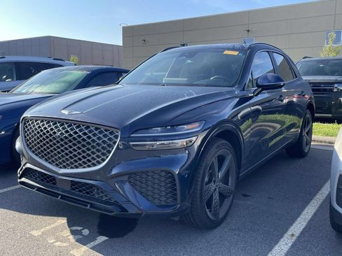 Used 2023 Genesis GV70 2.5T w/ Sport Prestige Package AWD/4WD image 2