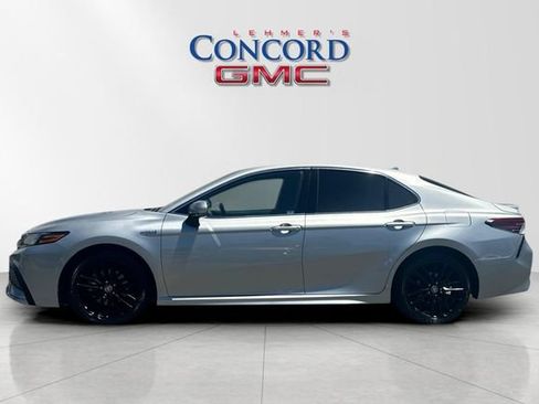 Used 2021 Toyota Camry XSE FWD image 7