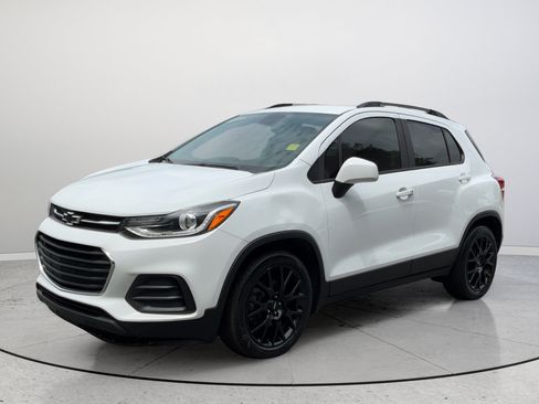 Certified 2022 Chevrolet Trax LT w/ Sport Edition FWD image 5