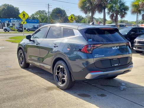 New 2026 Kia Sportage EX FWD image 4