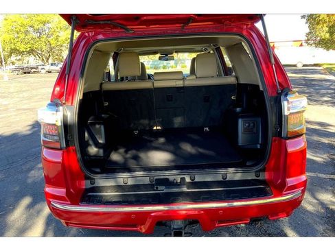 Used 2016 Toyota 4Runner Limited image 11