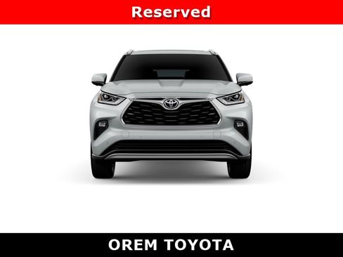 New 2026 Toyota Highlander Platinum image 17