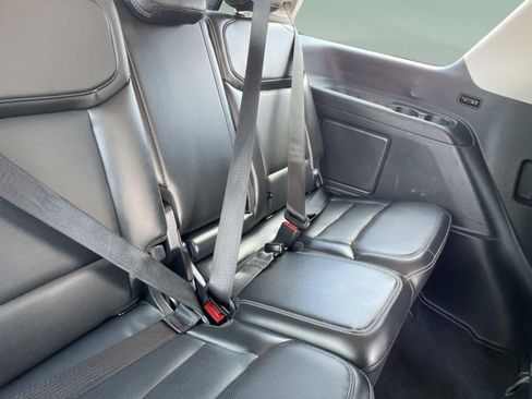 Used 2025 Ford Expedition Platinum AWD/4WD image 18