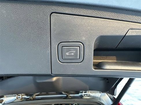 Certified 2023 Cadillac XT4 Luxury w/ Cold Weather Package image 29