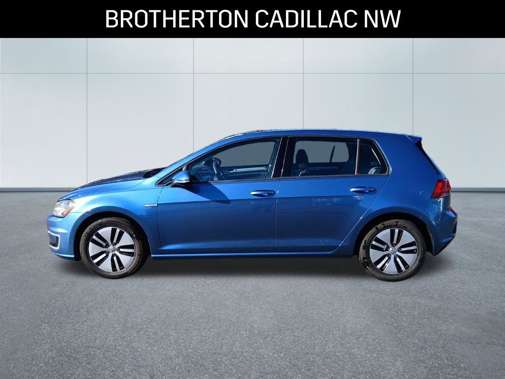 Used 2016 Volkswagen e-Golf SE w/ DC Fast Charging Package FWD image 2