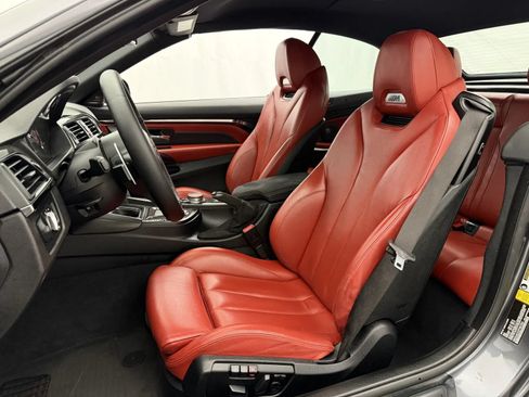 Used 2015 BMW M4 Convertible RWD image 18